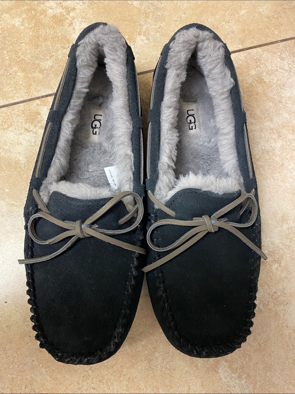 UGG Men’s Olsen Slippers